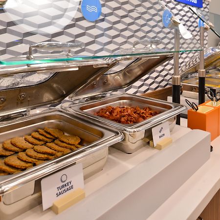 Holiday Inn Express & Suites Vaughan-Southwest By Ihg Extérieur photo