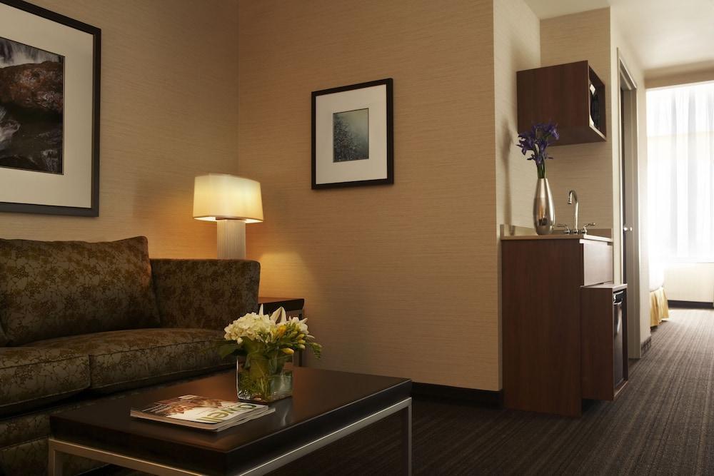 Holiday Inn Express & Suites Vaughan-Southwest By Ihg Extérieur photo