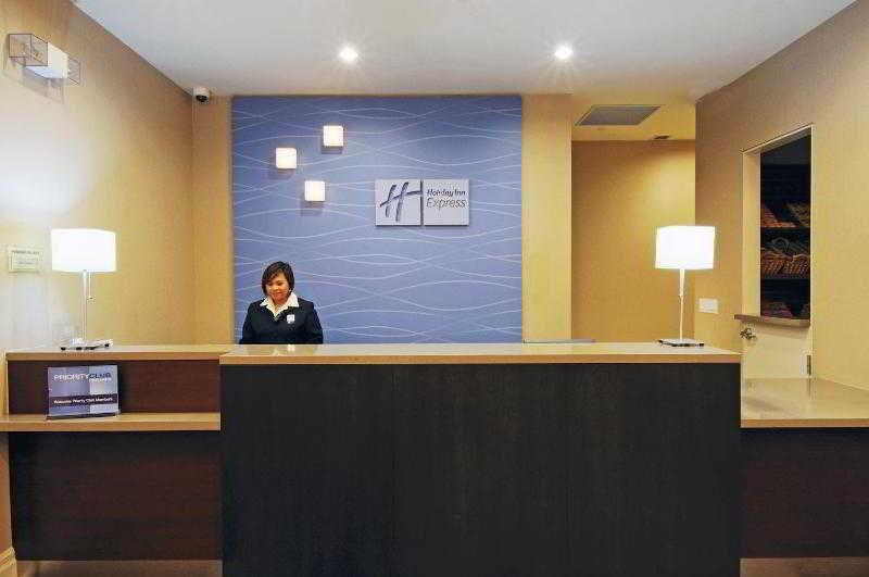 Holiday Inn Express & Suites Vaughan-Southwest By Ihg Extérieur photo