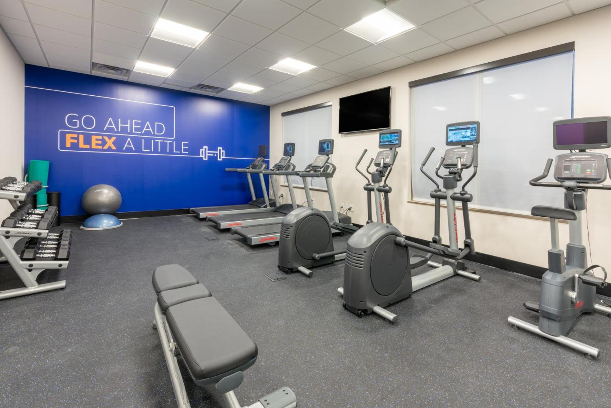 Holiday Inn Express & Suites Vaughan-Southwest By Ihg Extérieur photo