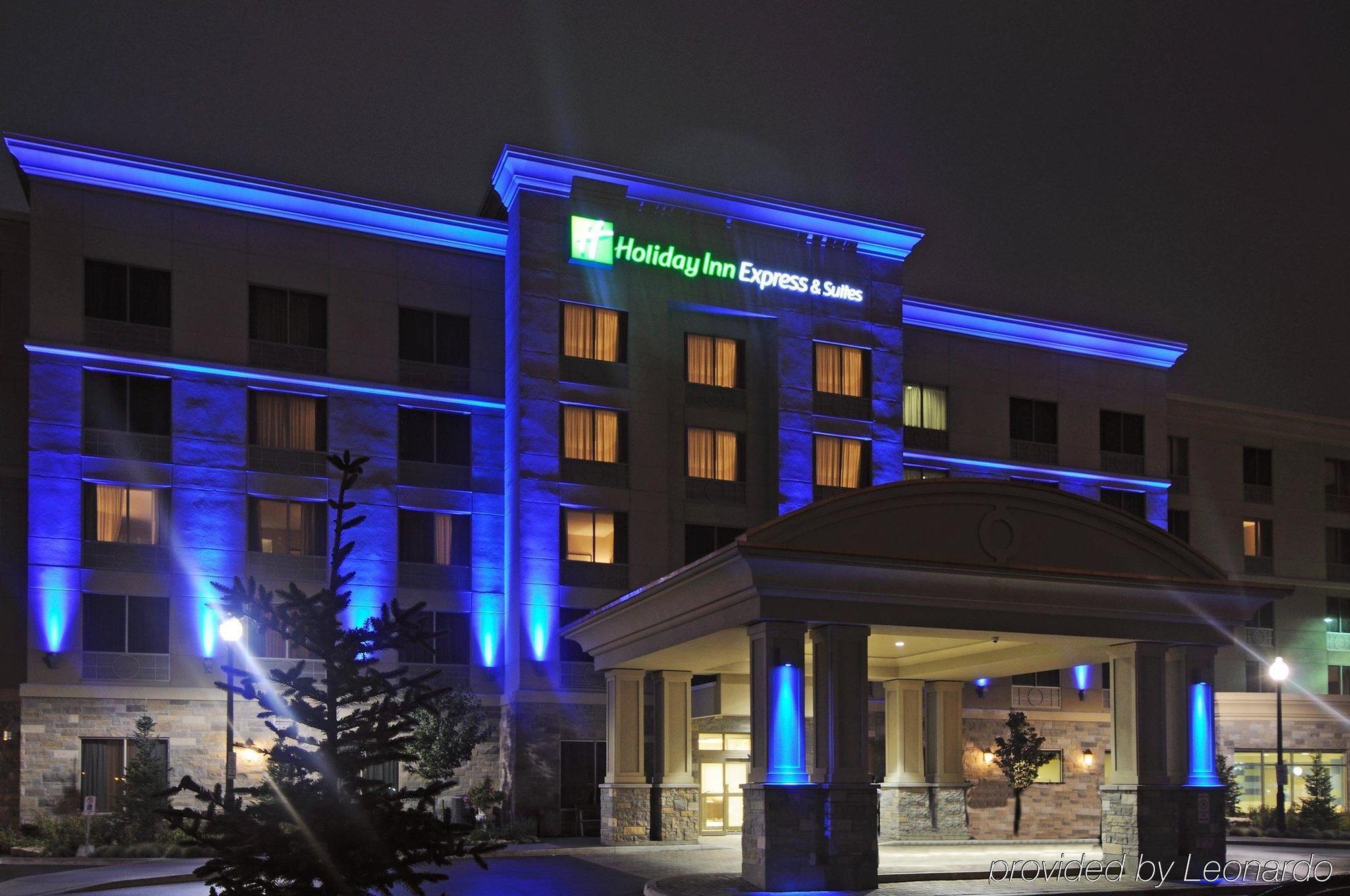 Holiday Inn Express & Suites Vaughan-Southwest By Ihg Extérieur photo