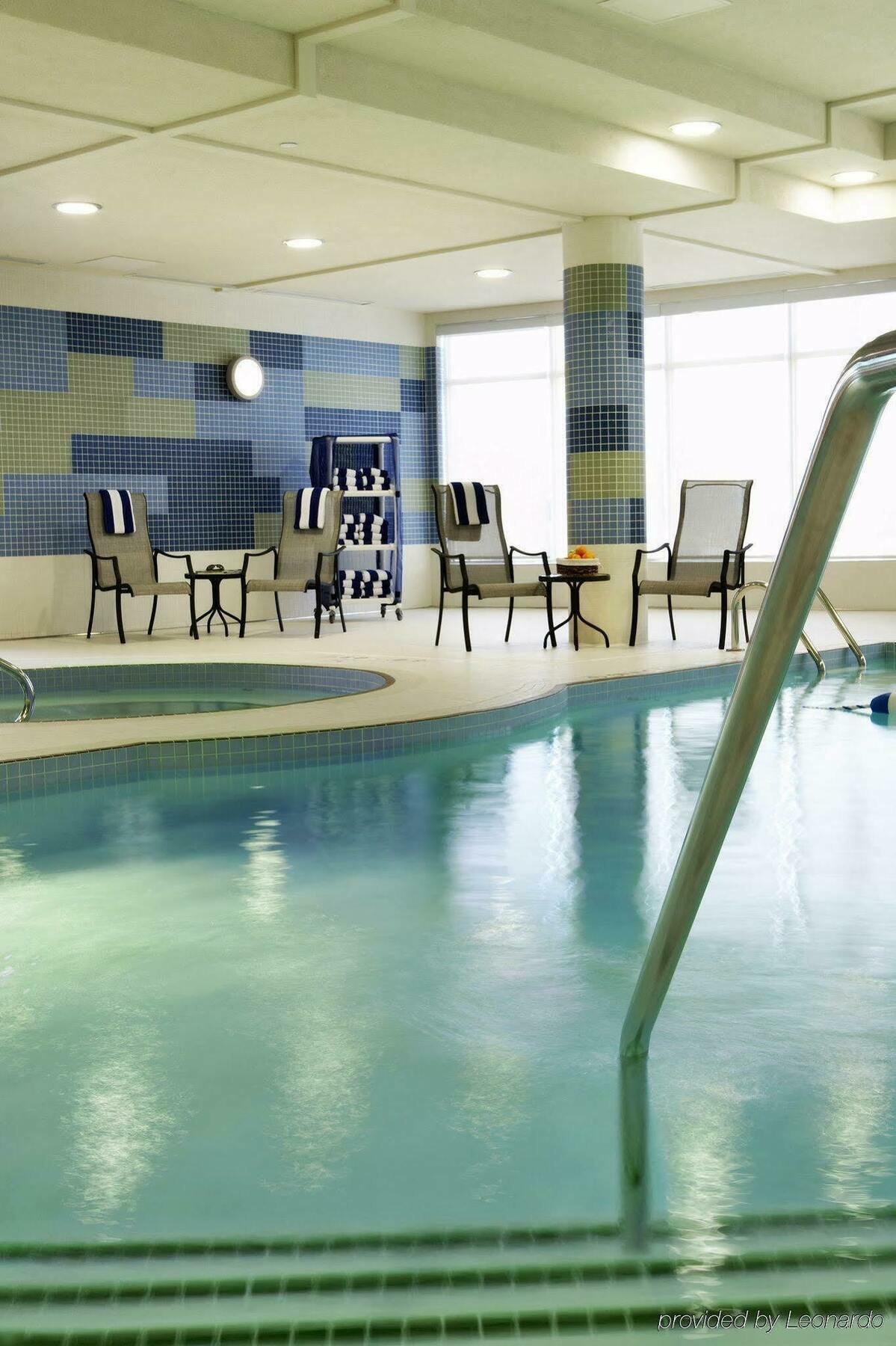 Holiday Inn Express & Suites Vaughan-Southwest By Ihg Extérieur photo